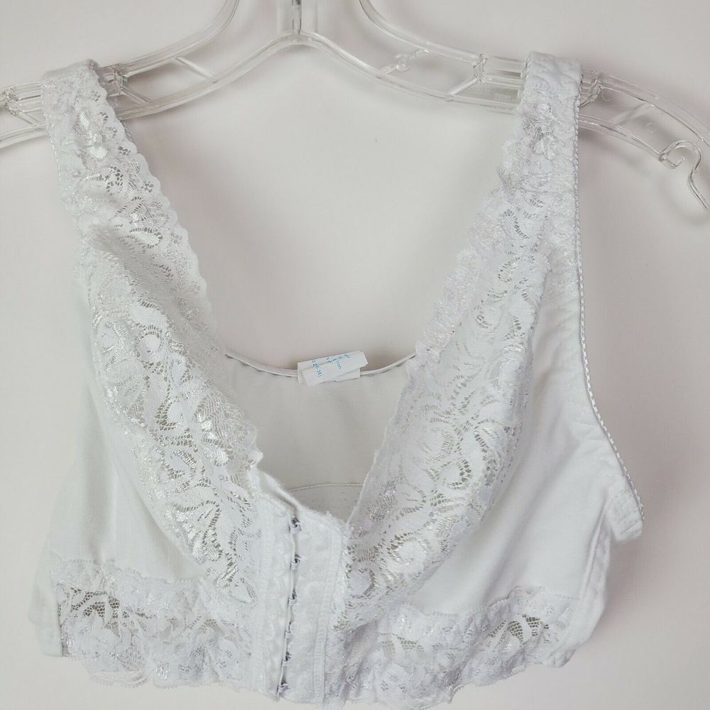 Shoulder Comfort‎ Wire Free Cotton Bra Lace Front Closure Size M White